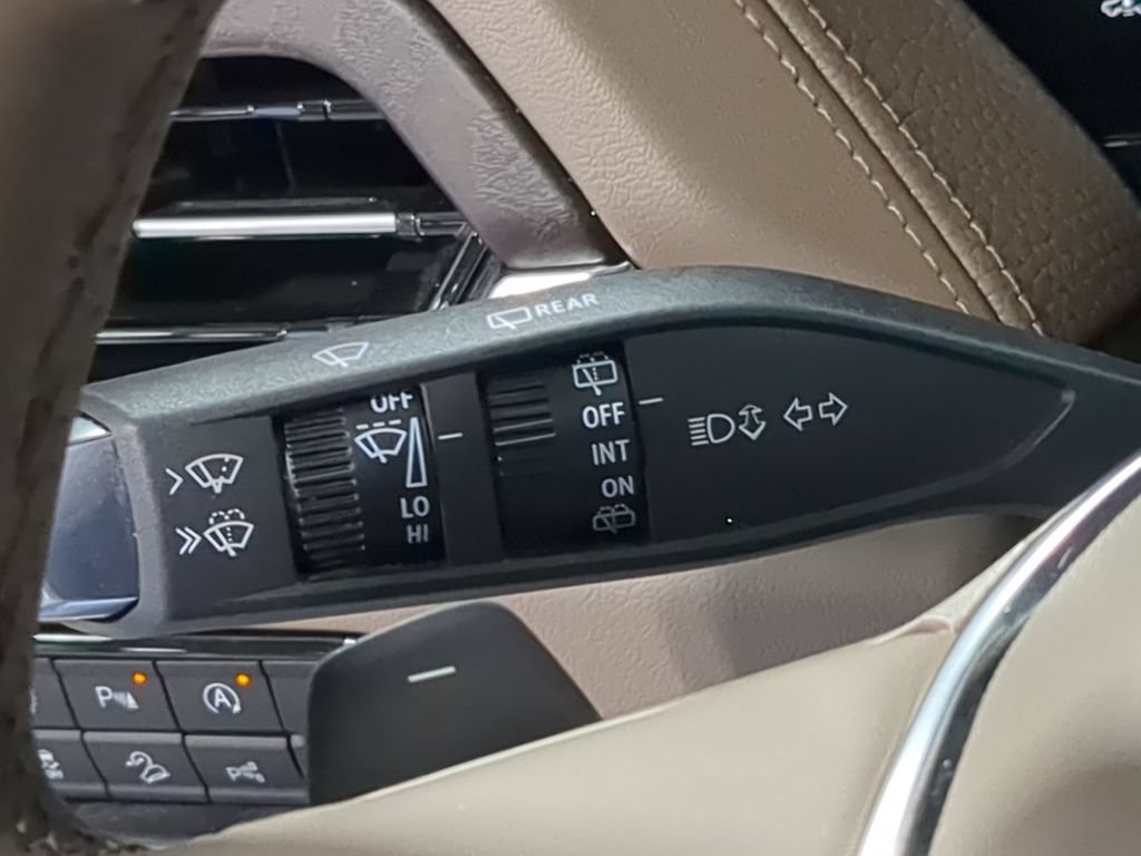 Used 2025 GMC Yukon Denali w/ Denali Reserve Package AWD/4WD image 31