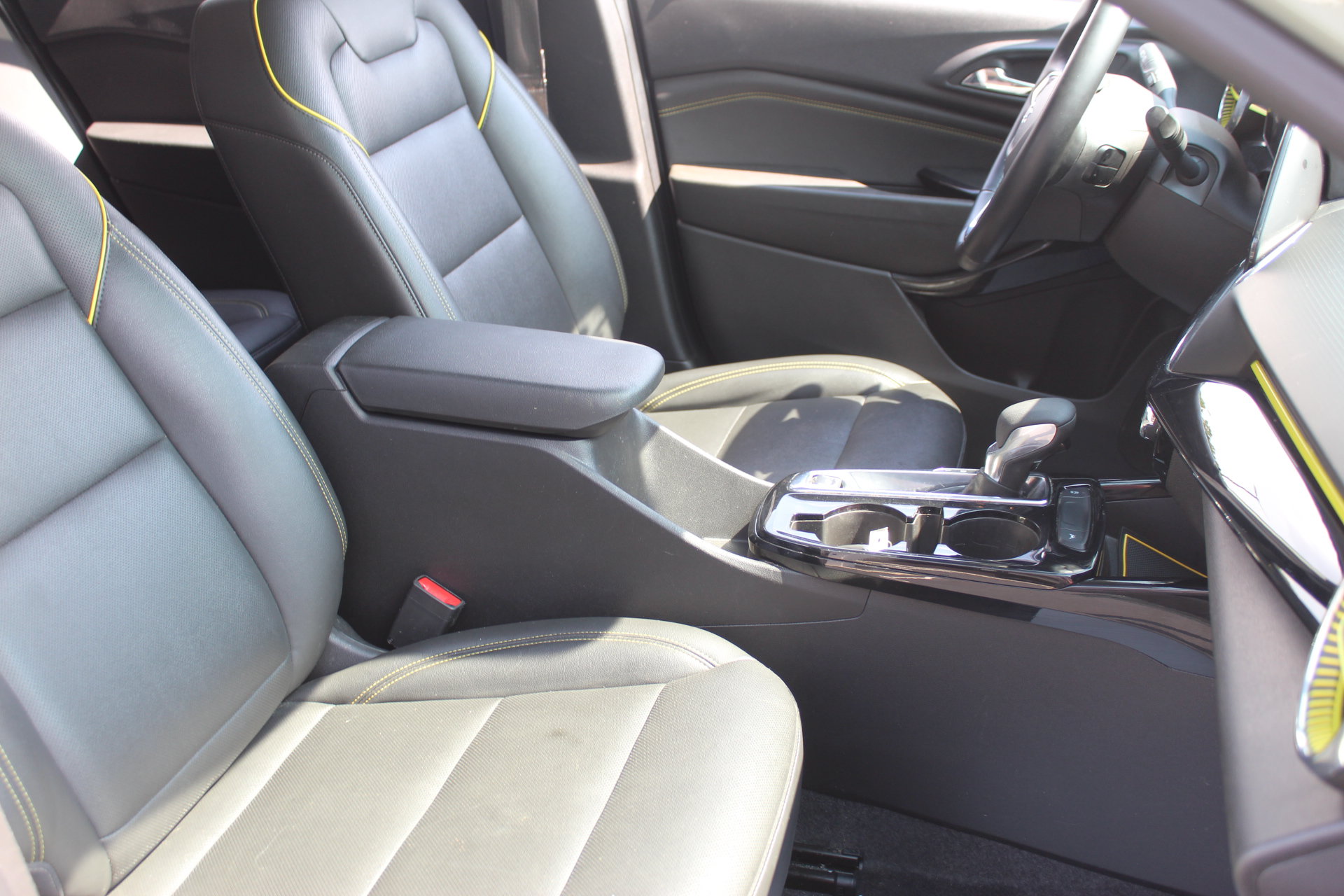 Used 2025 Chevrolet Trax ACTIV w/ Driver Confidence Package FWD image 33