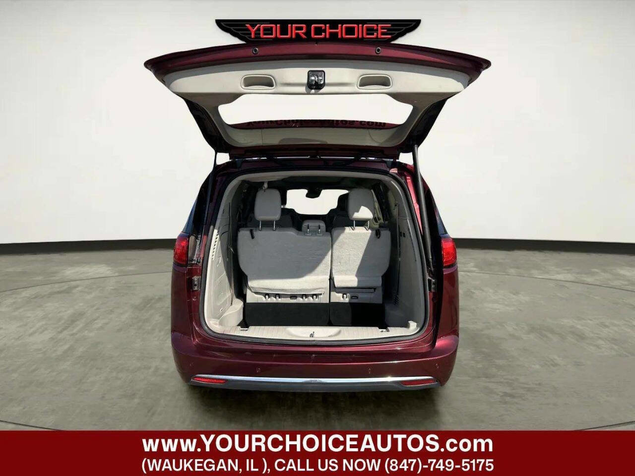 Used 2017 Chrysler Pacifica Limited w/ UConnect Theater Package image 15