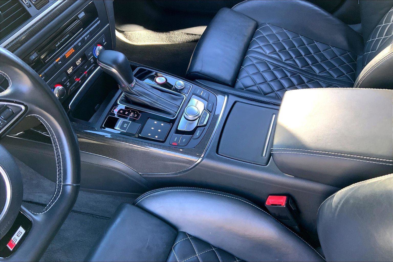 Used 2016 Audi S6 Prestige w/ Prestige Package image 15