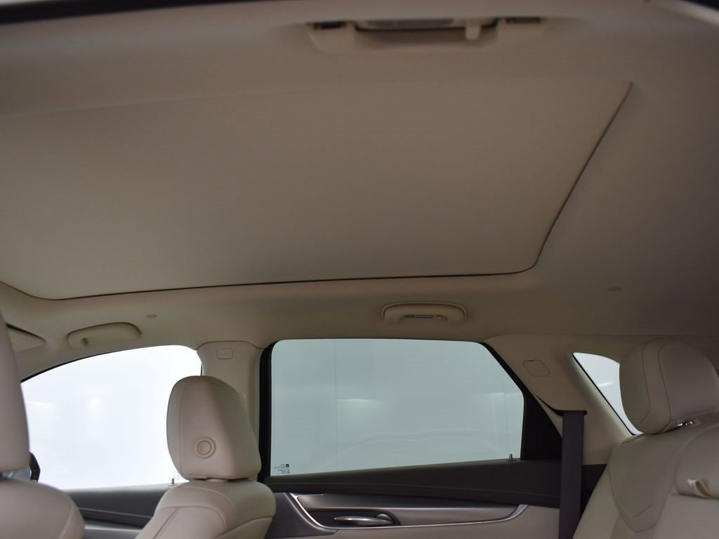 Certified 2022 Cadillac XT5 Premium Luxury w/ Technology Package image 27