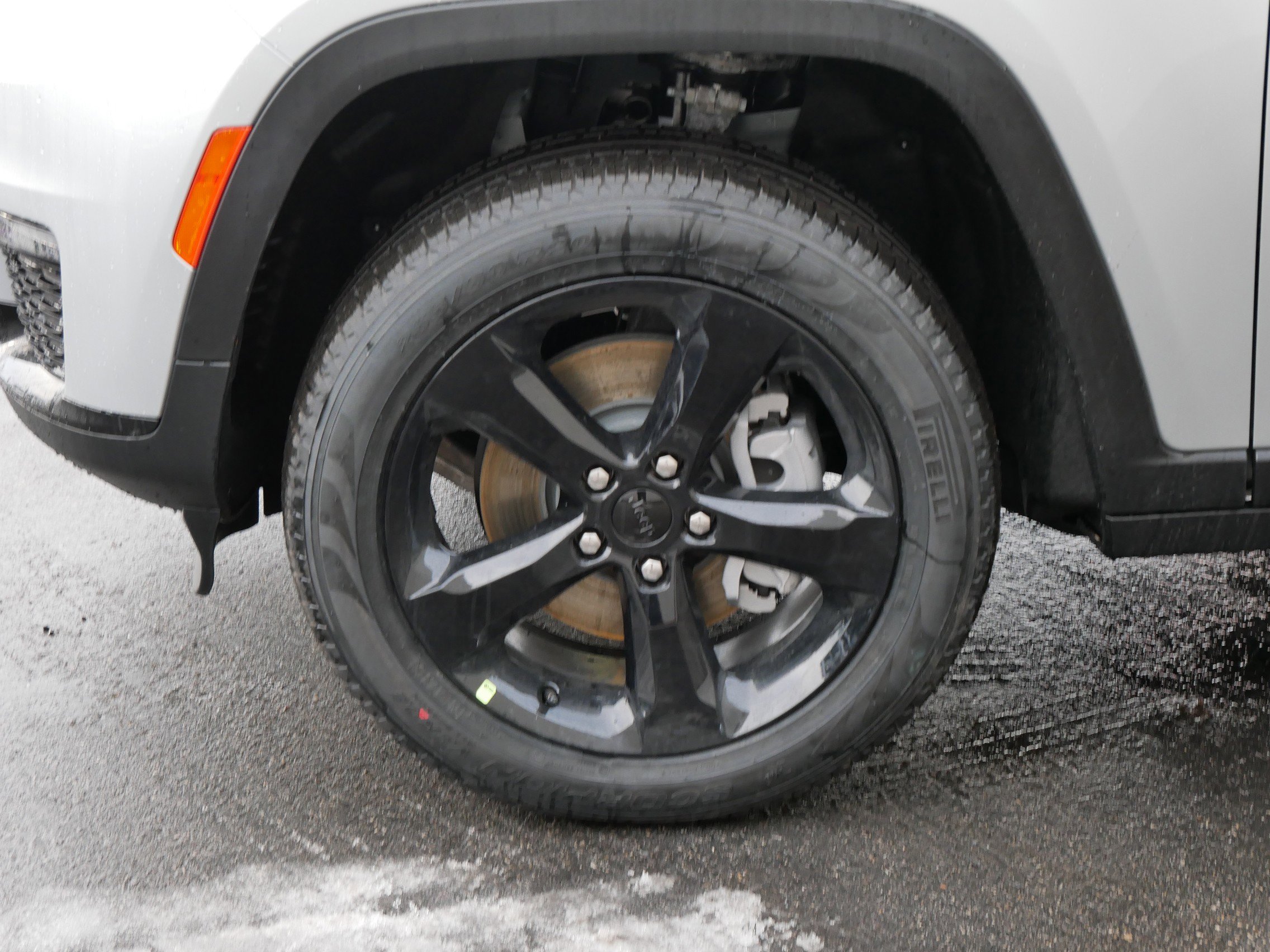 New 2025 Jeep Grand Cherokee L Limited w/ Black Appearance Package image 4