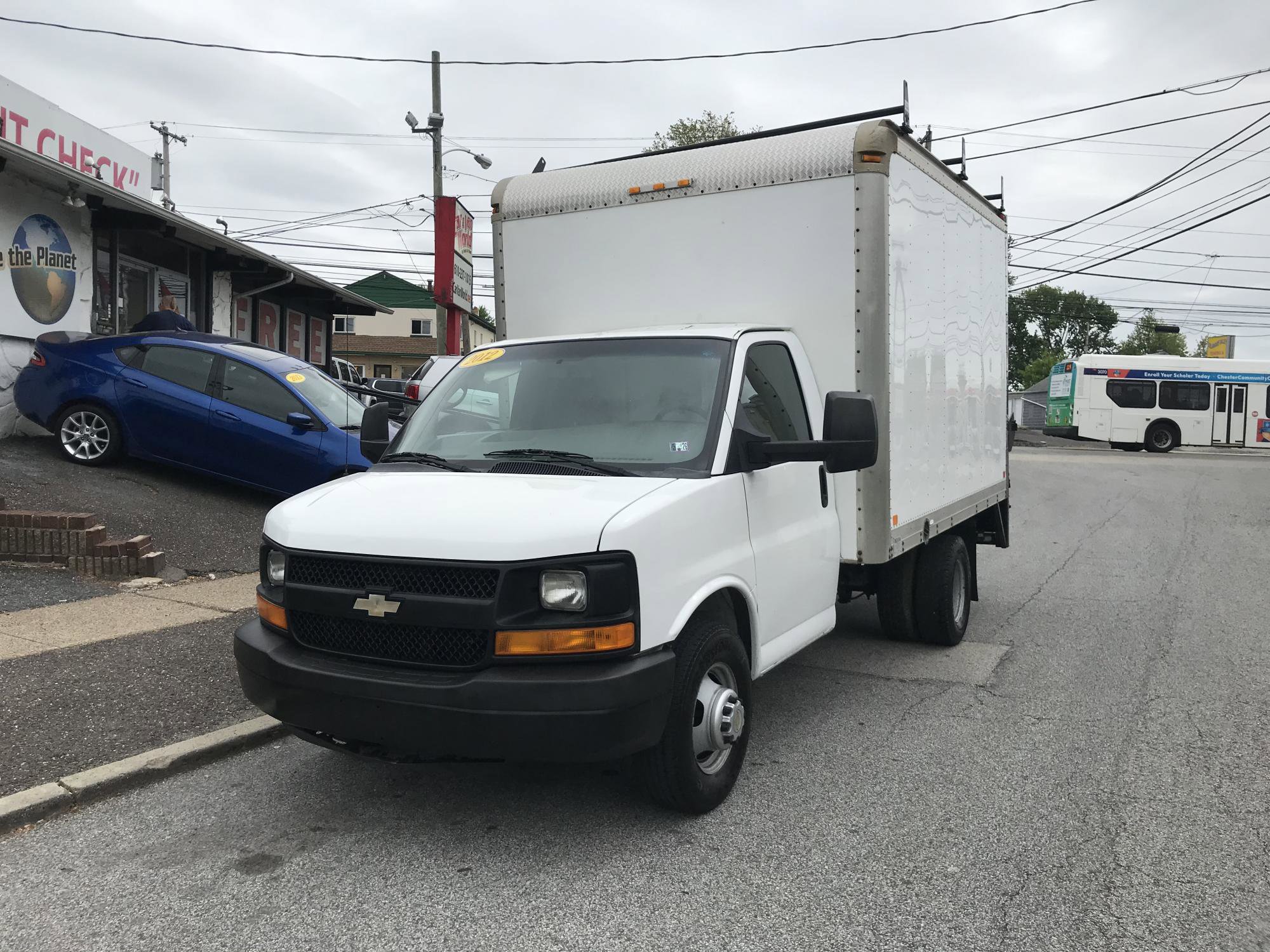Used 2012 Chevrolet Express 3500 RWD image 3