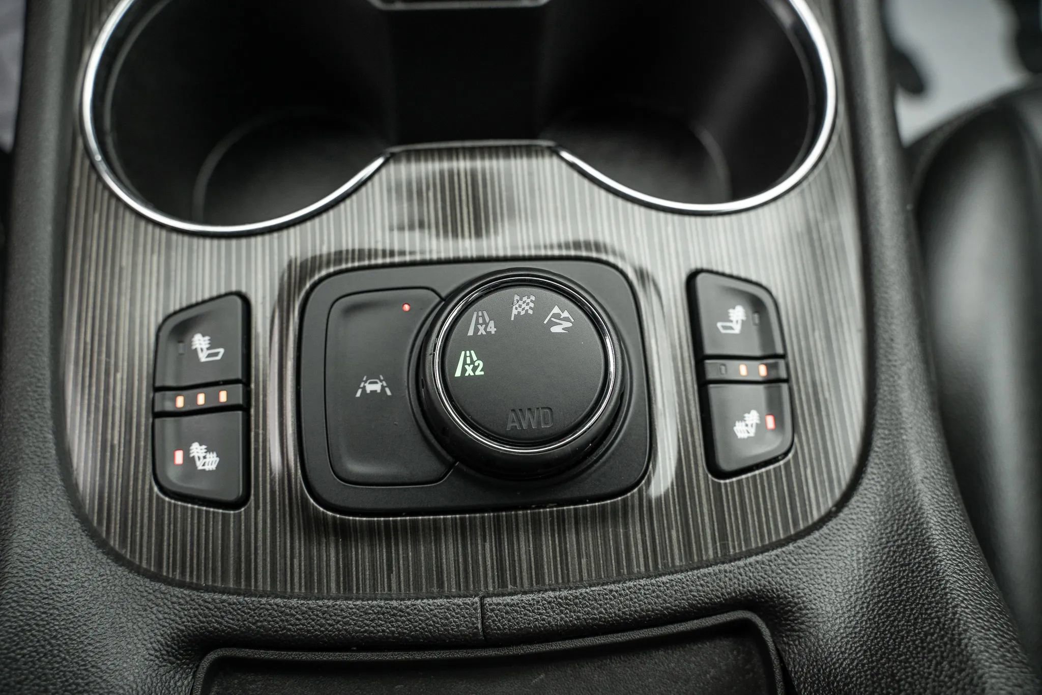 Used 2022 GMC Acadia SLT w/ LPO, Floor Liner Package image 30