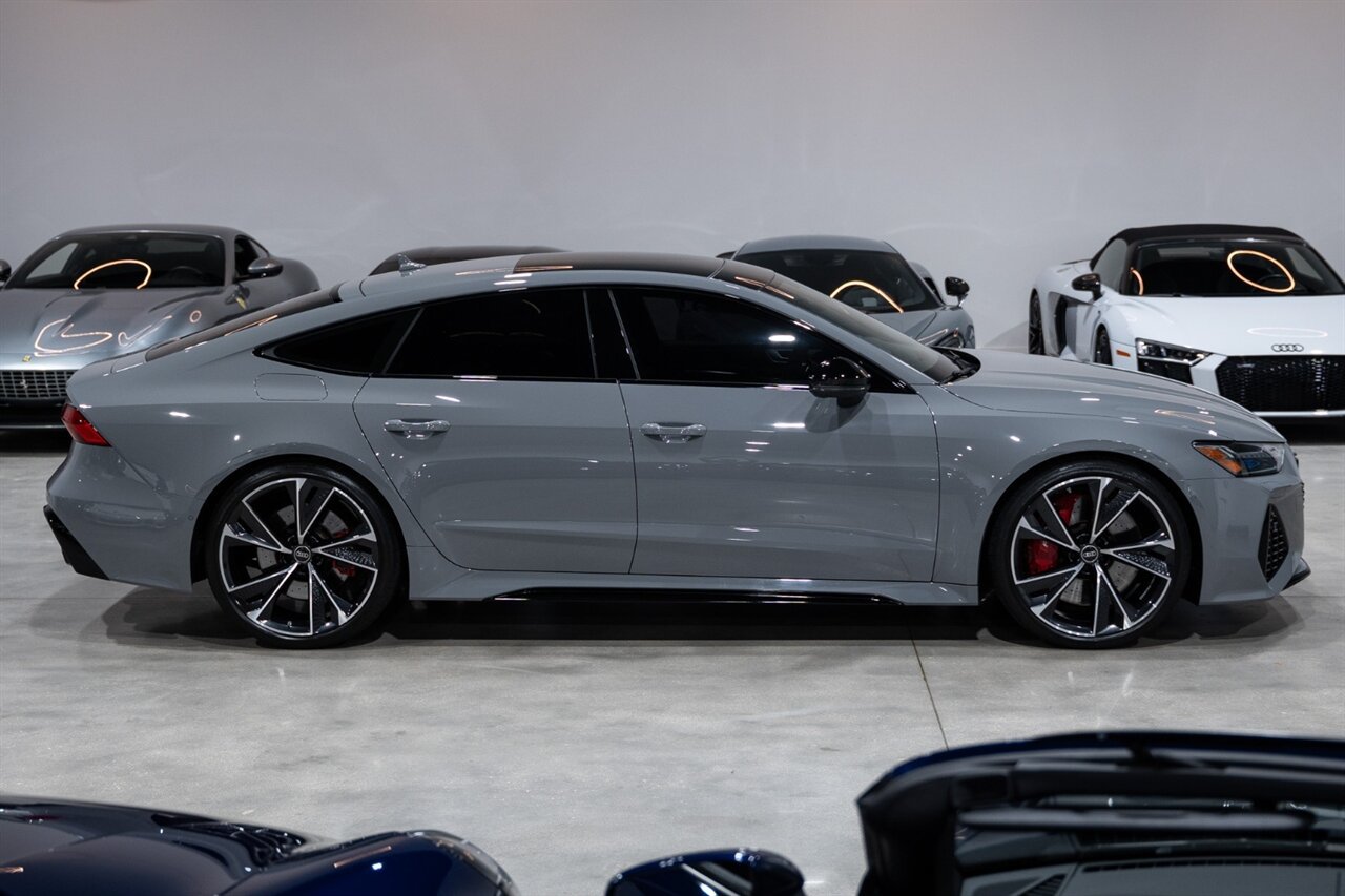 Used 2023 Audi RS 7 Sportback AWD/4WD image 7