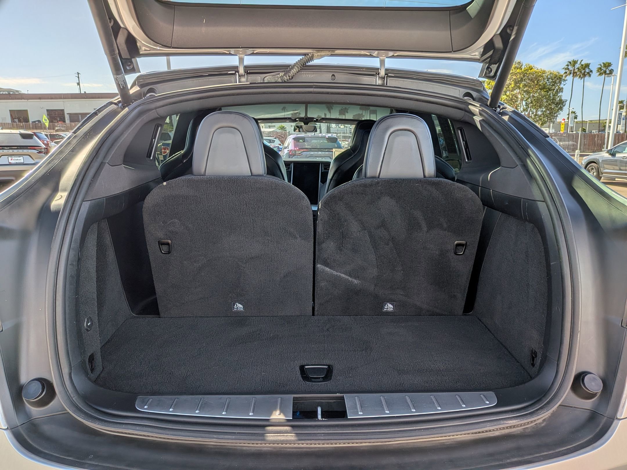 Used 2018 Tesla Model X 75D image 28