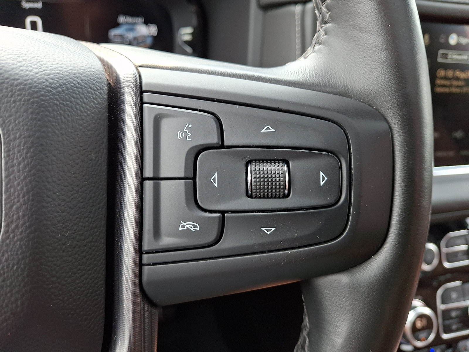 Used 2023 GMC Yukon Denali Ultimate AWD/4WD image 25