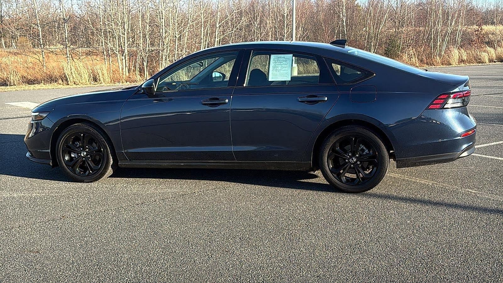 Used 2025 Honda Accord SE image 11