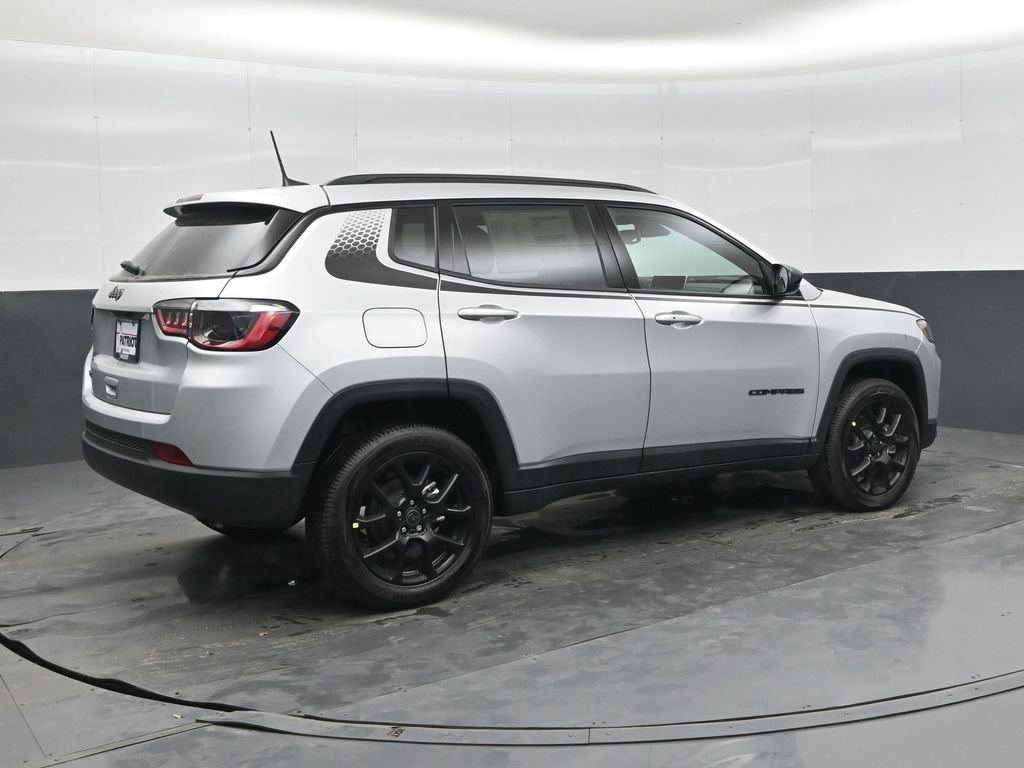 New 2026 Jeep Compass Latitude AWD/4WD image 2