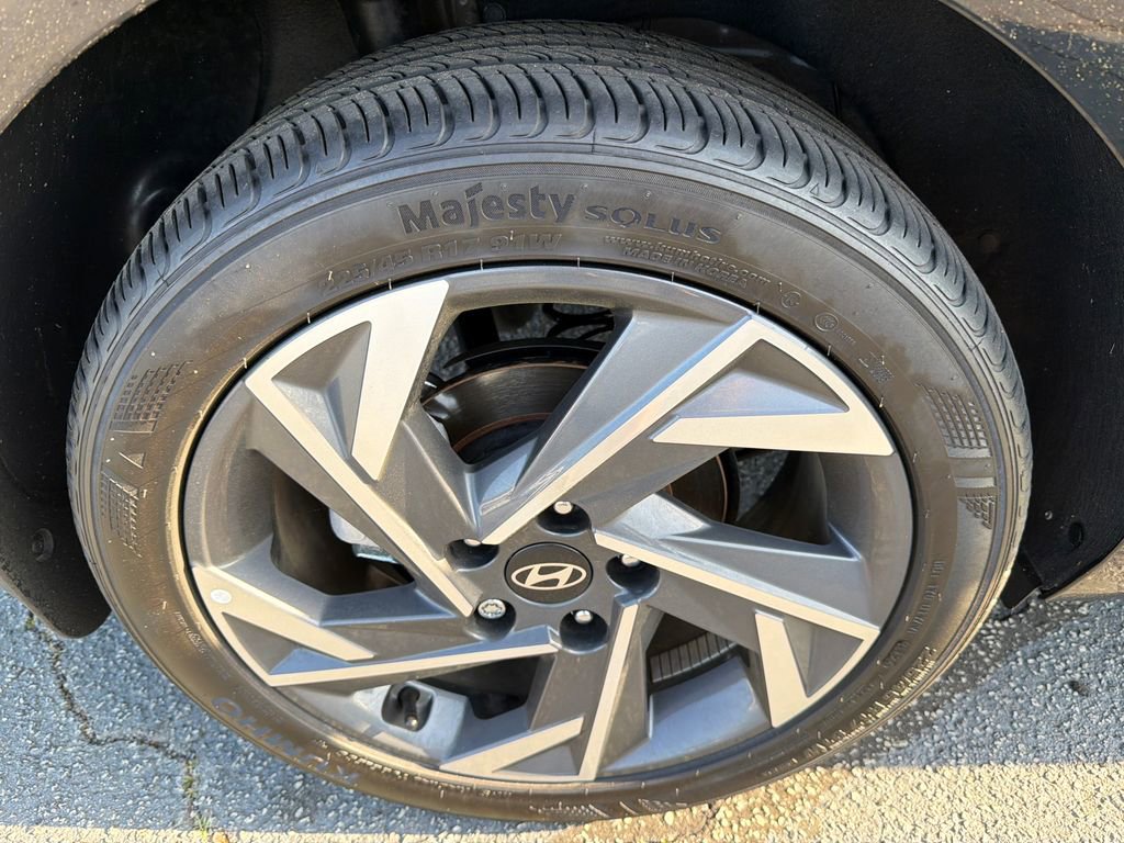 Used 2025 Hyundai Elantra Sport w/ Cargo Package image 17