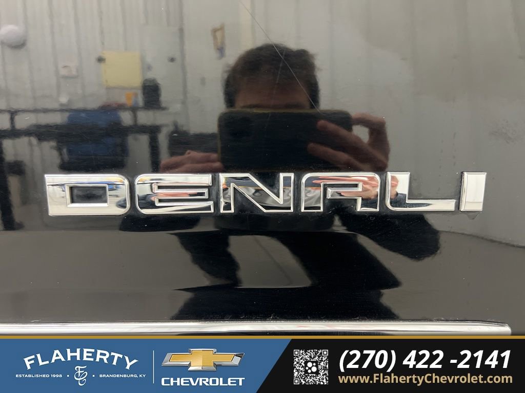 Used 2017 GMC Yukon Denali w/ Open Road Package image 17