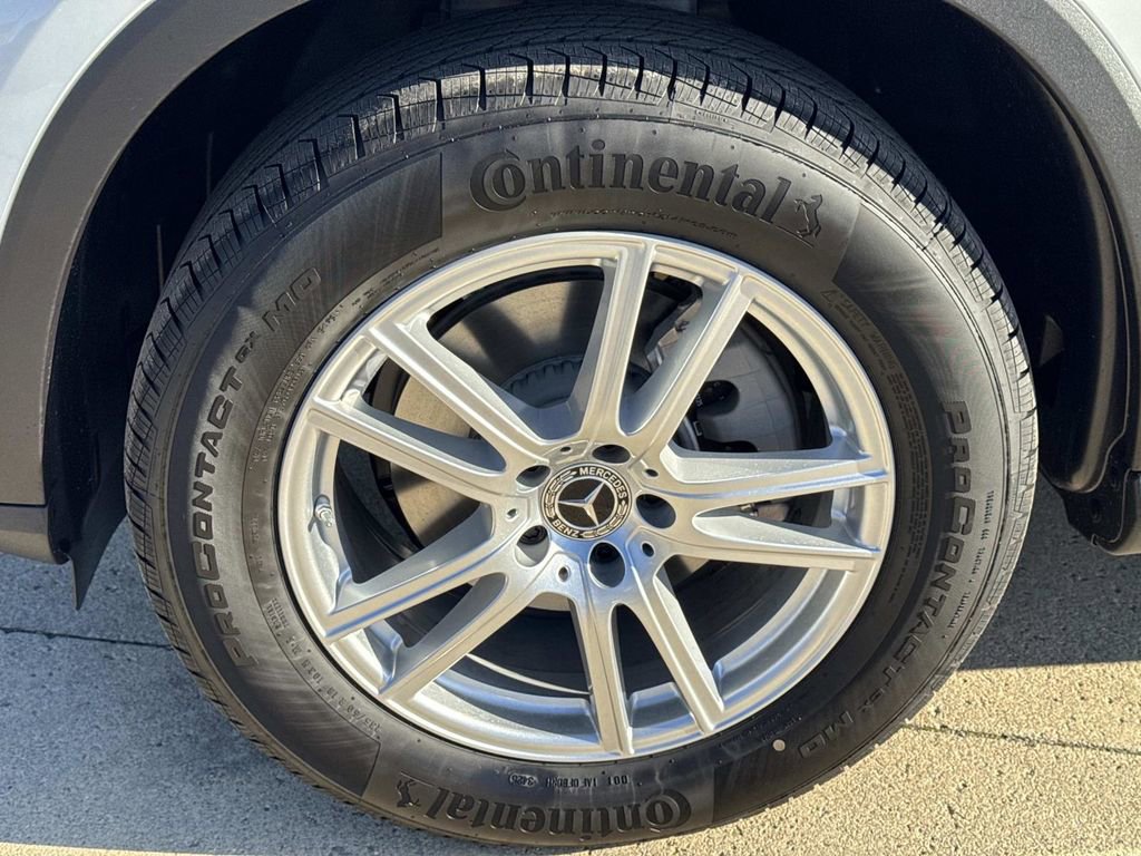 New 2026 Mercedes-Benz GLC 300 4MATIC image 11