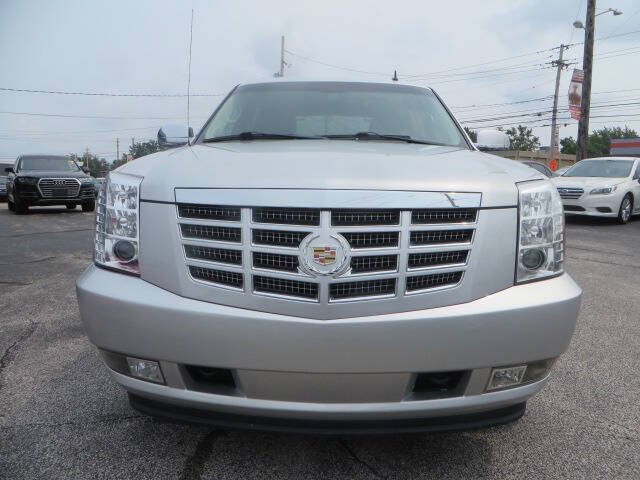Used 2013 Cadillac Escalade EXT Luxury AWD/4WD image 5