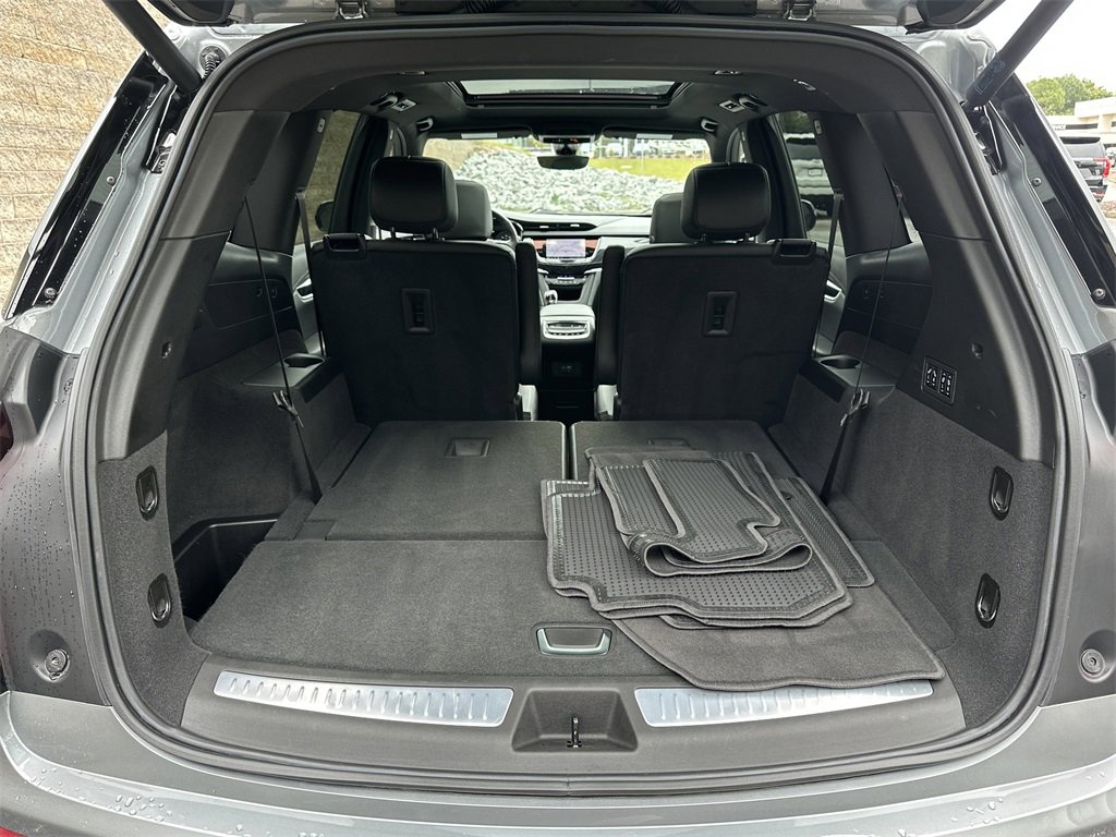 Used 2023 Cadillac XT6 Premium Luxury w/ Technology Package image 18