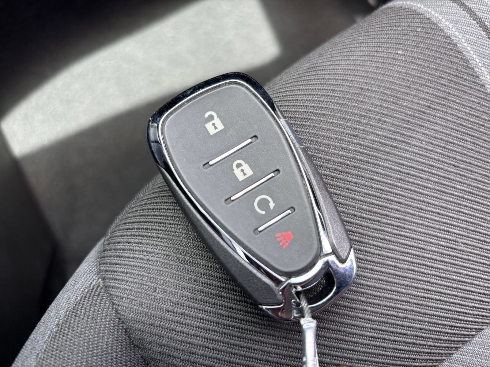Used 2025 Chevrolet Blazer LT FWD image 25
