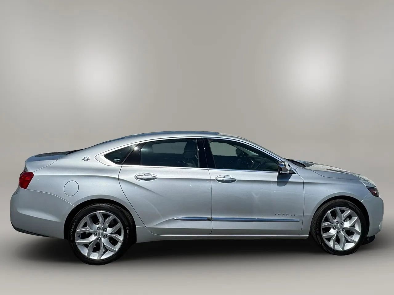 Used 2018 Chevrolet Impala Premier FWD image 4