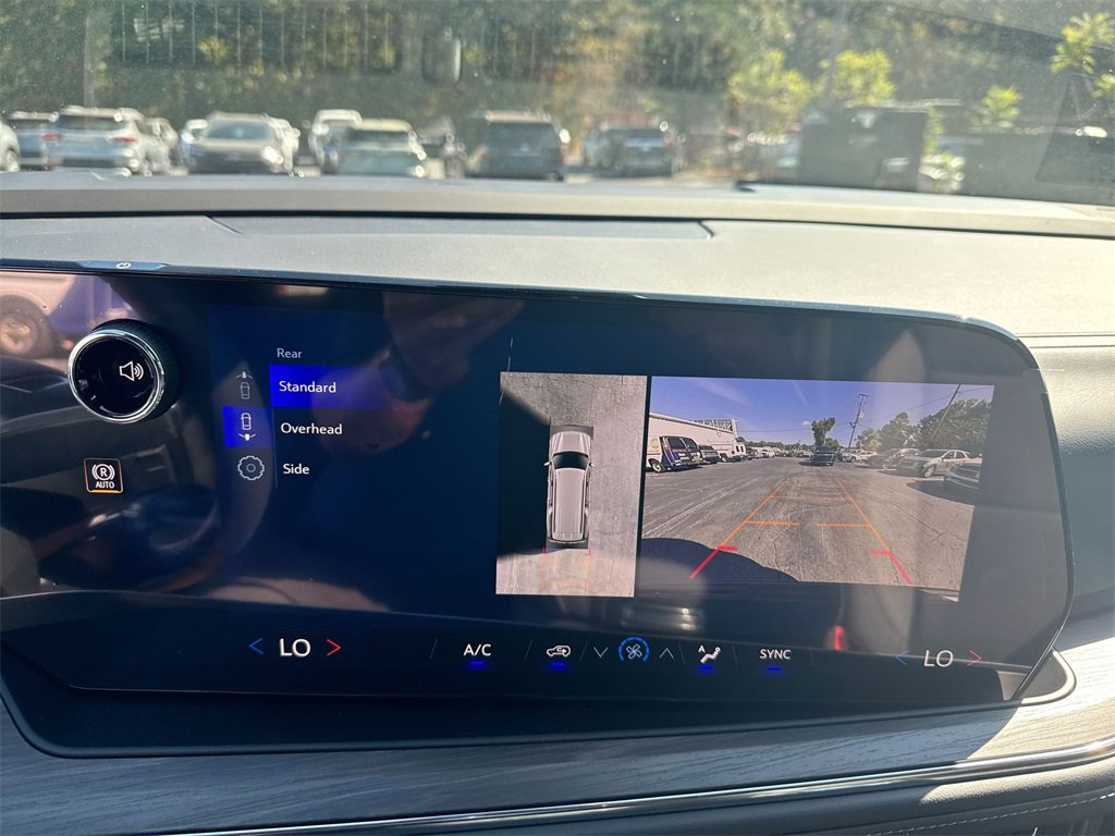 New 2026 Chevrolet Suburban LS image 28