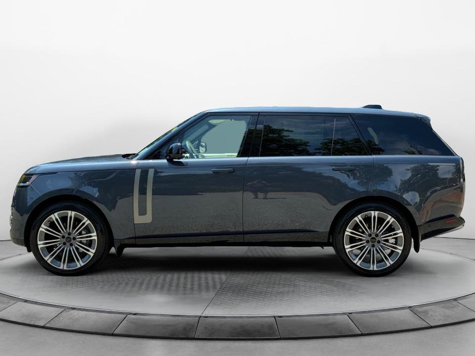 New 2026 Land Rover Range Rover Long Wheelbase SE AWD/4WD image 4