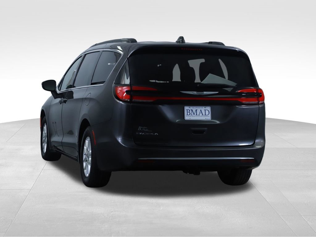 Used 2022 Chrysler Pacifica Touring-L image 10