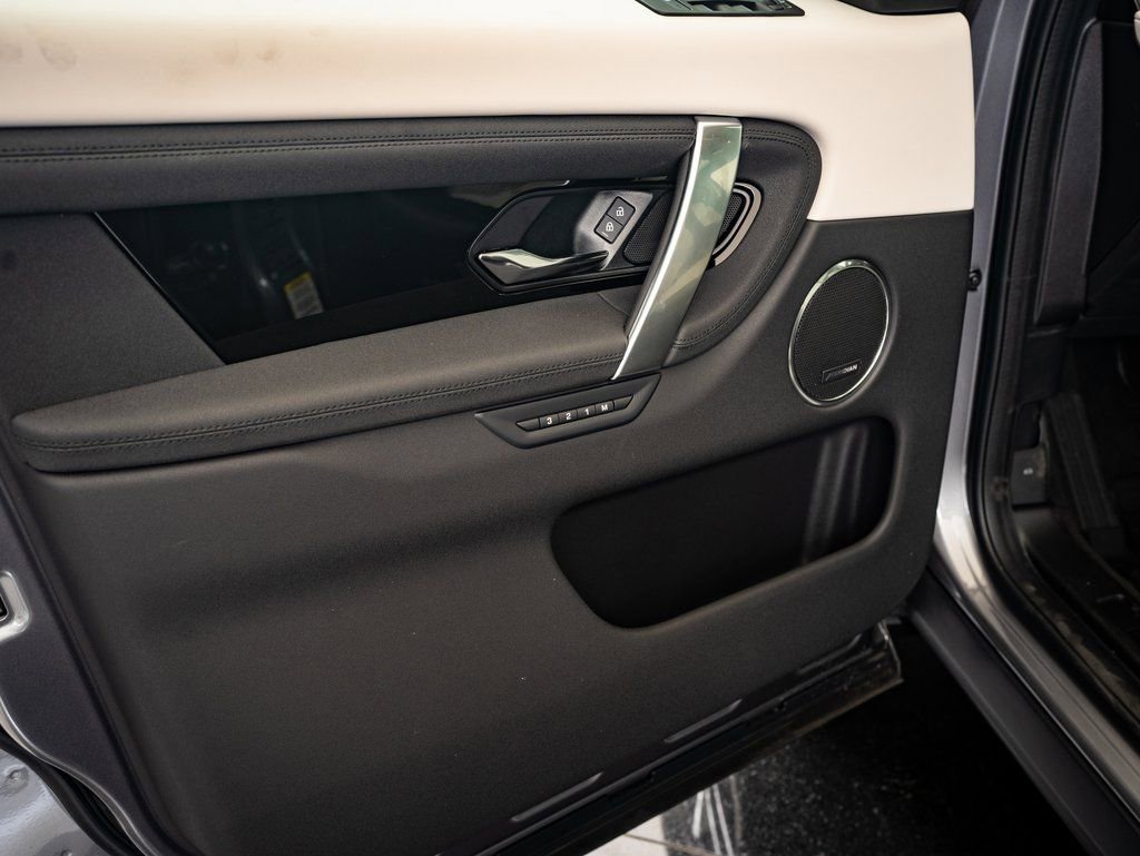 Certified 2025 Land Rover Discovery Sport S AWD/4WD image 23