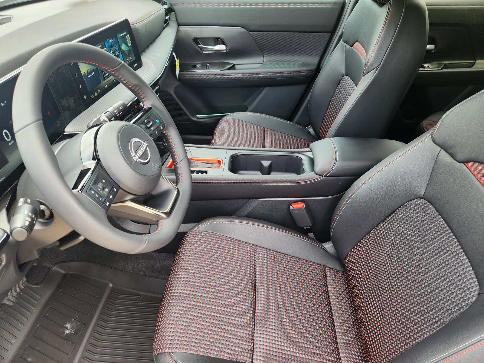 New 2026 Nissan Kicks SR AWD/4WD image 12