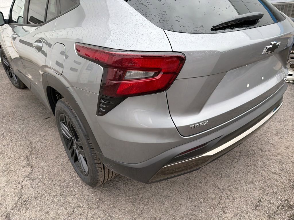 New 2026 Chevrolet Trax ACTIV w/ Driver Confidence Package image 8