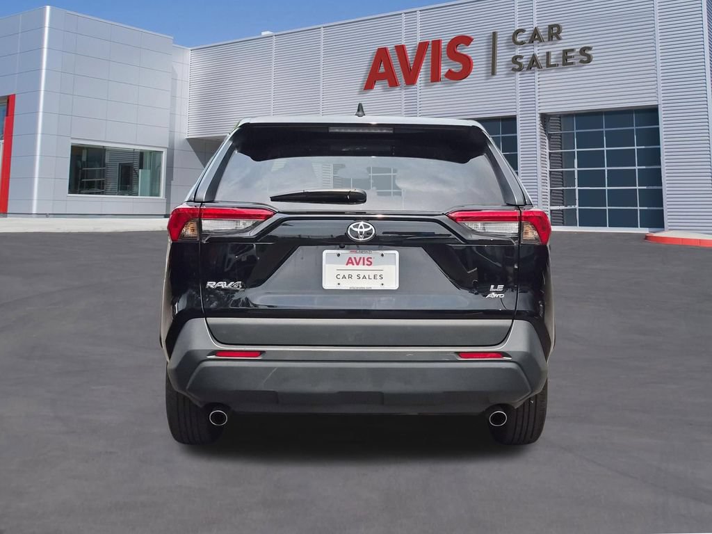 Used 2025 Toyota RAV4 LE AWD/4WD image 7