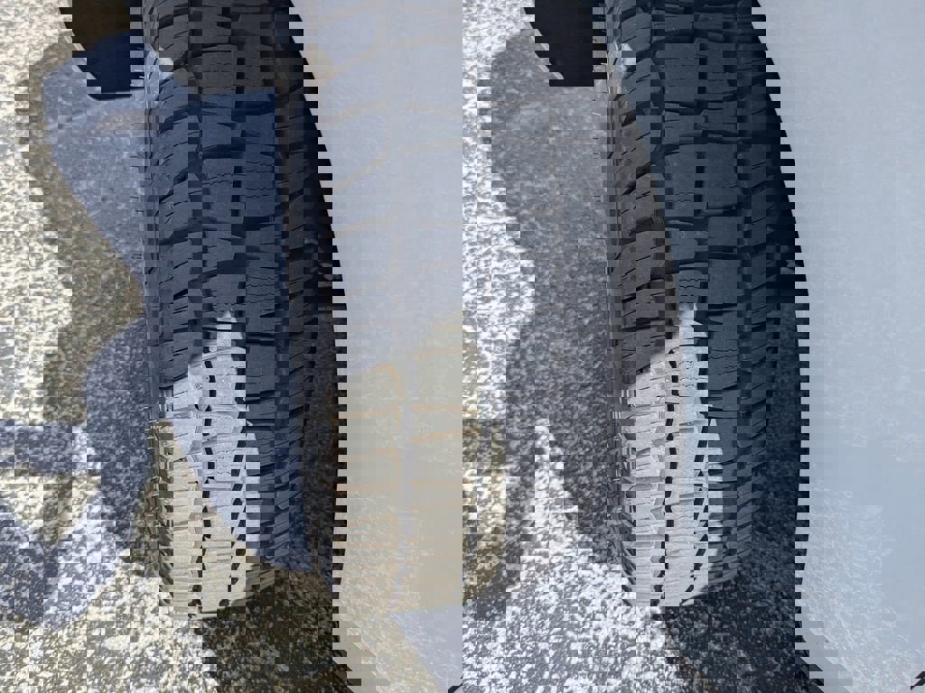 Certified 2023 Chevrolet Tahoe Z71 w/ Luxury Package image 33