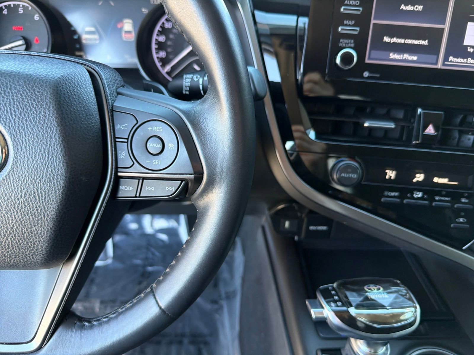 Used 2021 Toyota Camry SE w/ Convenience Package image 16