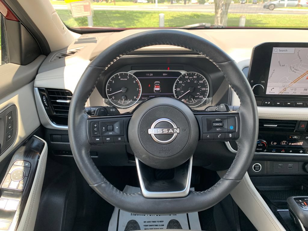 Used 2023 Nissan Rogue SL w/ SL Premium Package FWD image 12