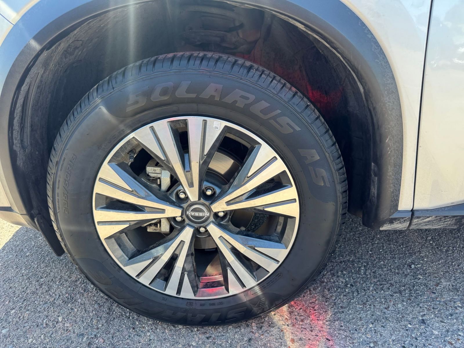 Used 2023 Nissan Rogue SV AWD/4WD image 31