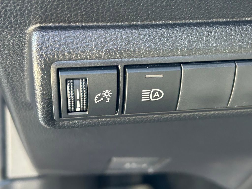 Used 2022 Toyota Corolla LE w/ LE Convenience Package image 22