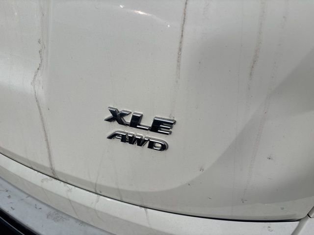 Used 2018 Toyota RAV4 XLE image 11