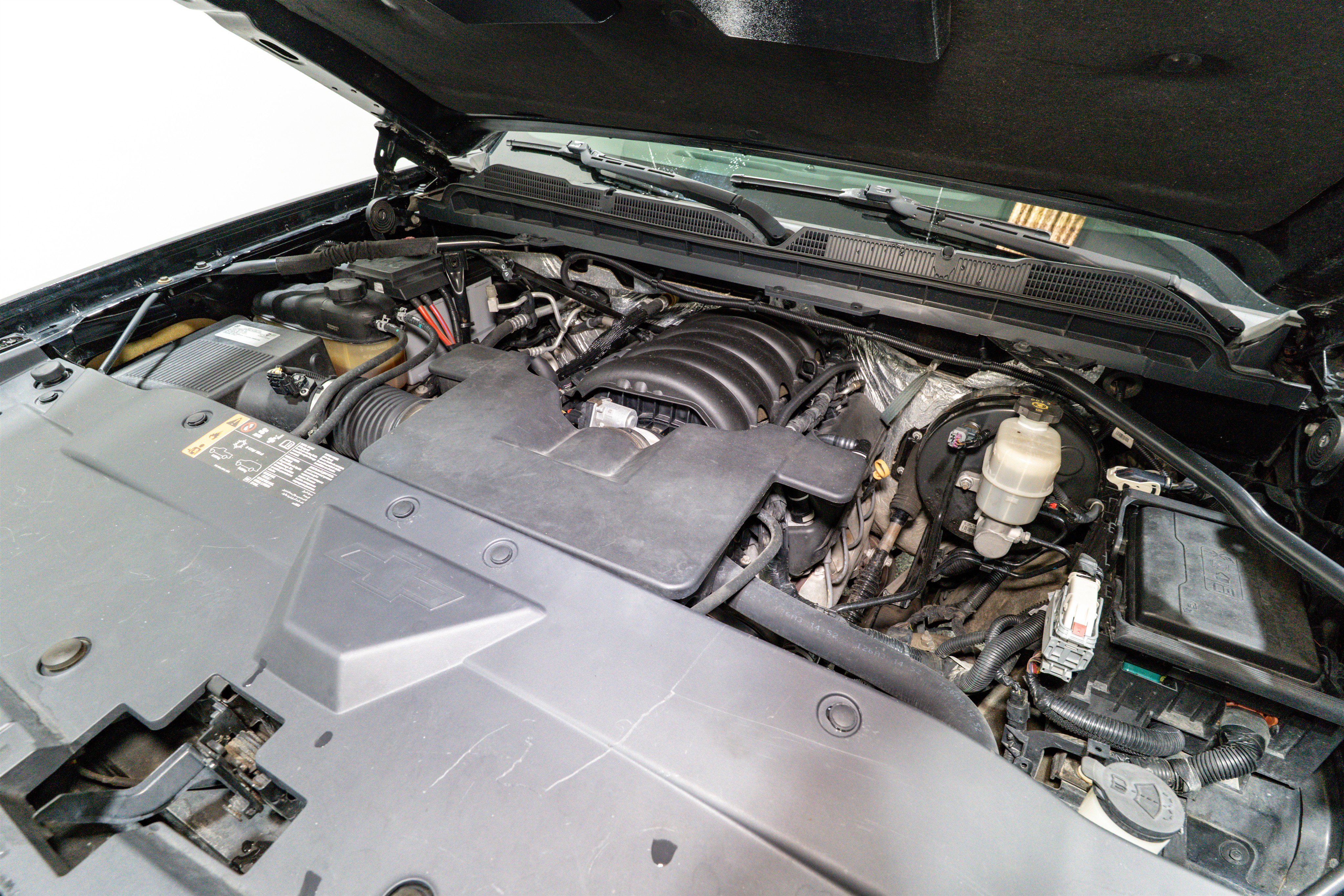 Used 2018 Chevrolet Silverado 1500 LT w/ All Star Edition image 32