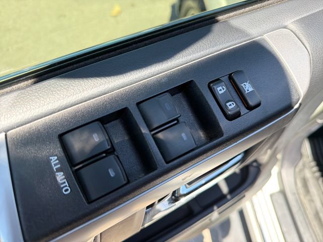 Used 2021 Toyota 4Runner Limited AWD/4WD image 18