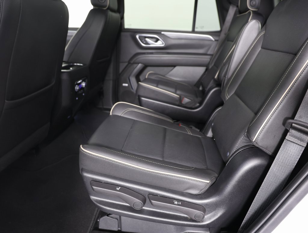 Used 2023 GMC Yukon SLT image 11