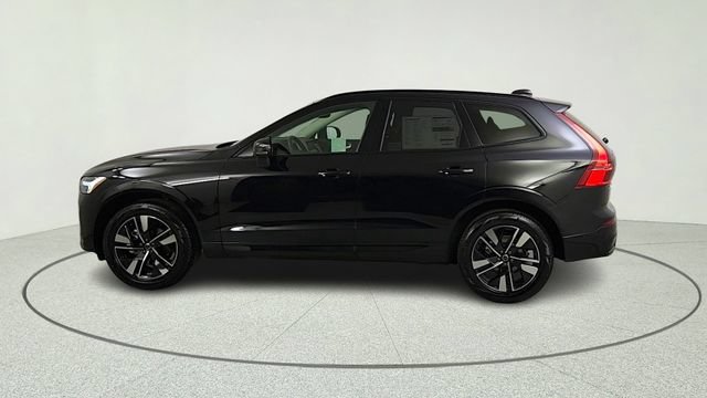 New 2026 Volvo XC60 B5 Plus w/ Climate Package AWD/4WD image 4