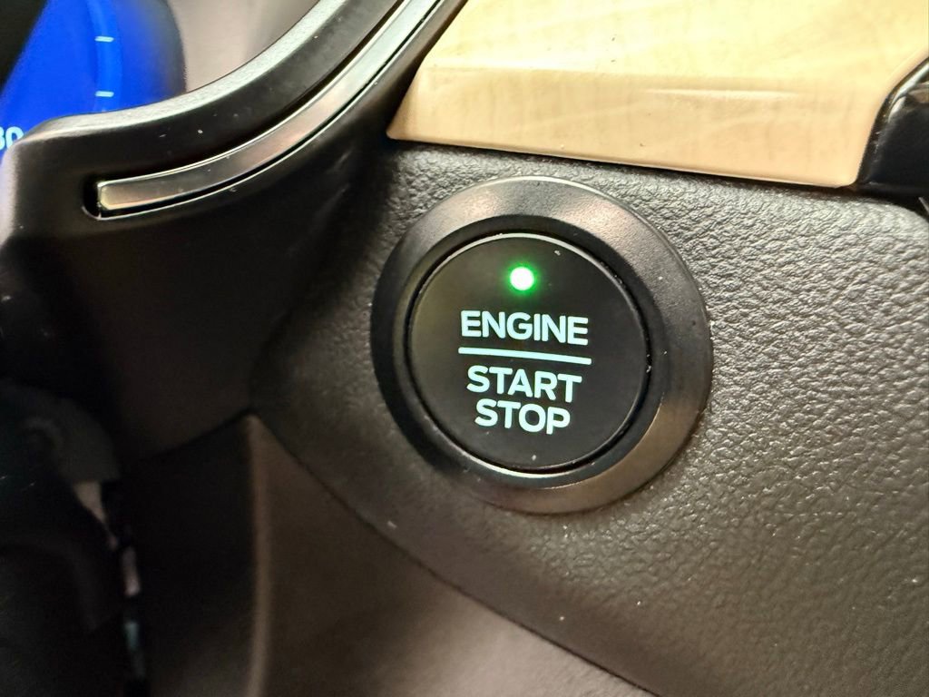 Used 2021 Ford Escape Titanium w/ Titanium Elite Package image 45