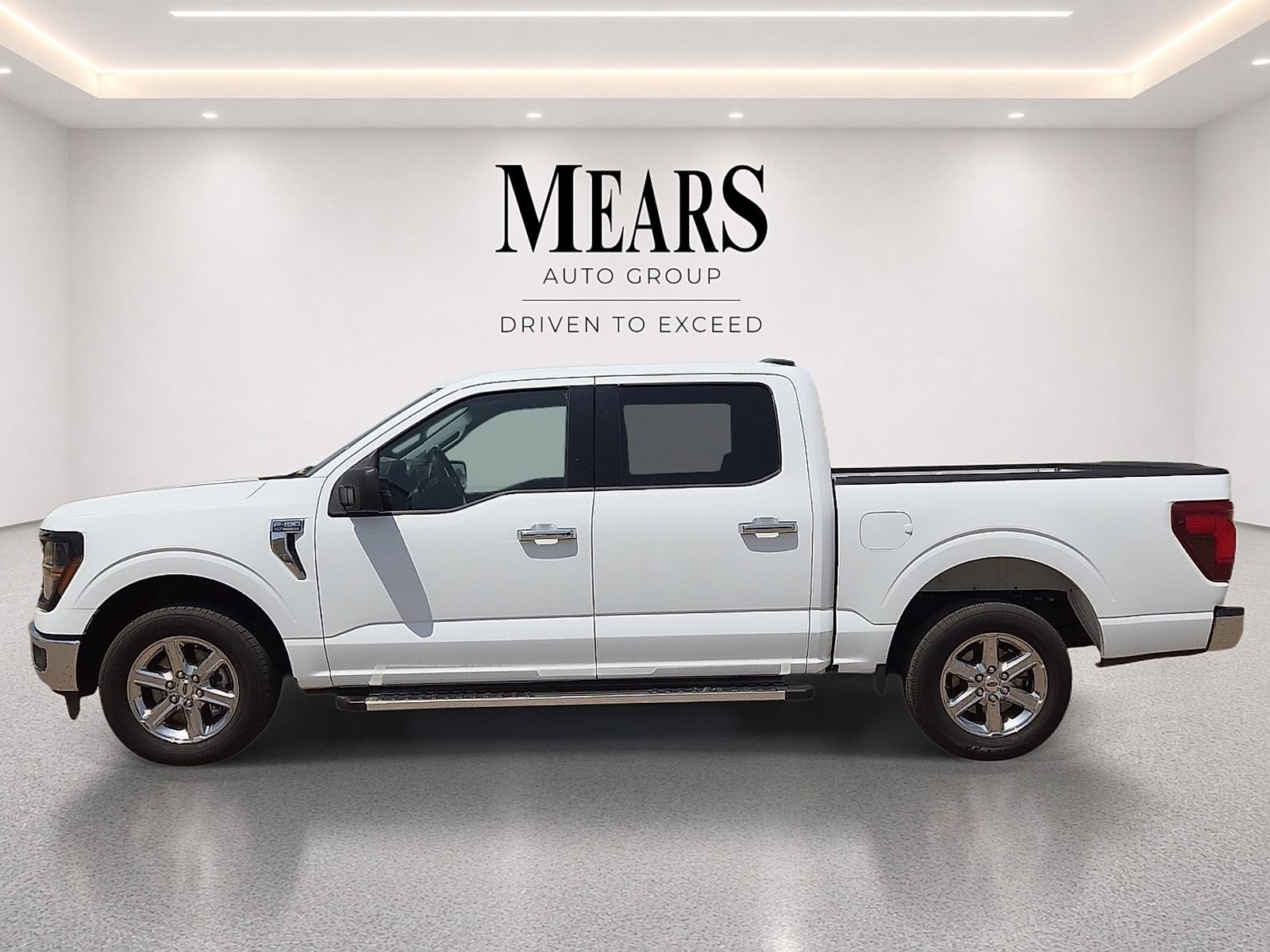 Used 2025 Ford F150 XLT w/ Equipment Group 301A Standard RWD image 2