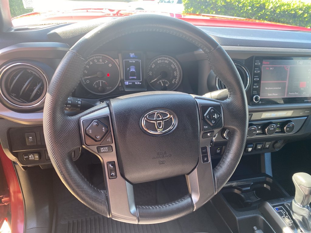 Used 2022 Toyota Tacoma TRD Off-Road w/ Technology Package AWD/4WD image 32