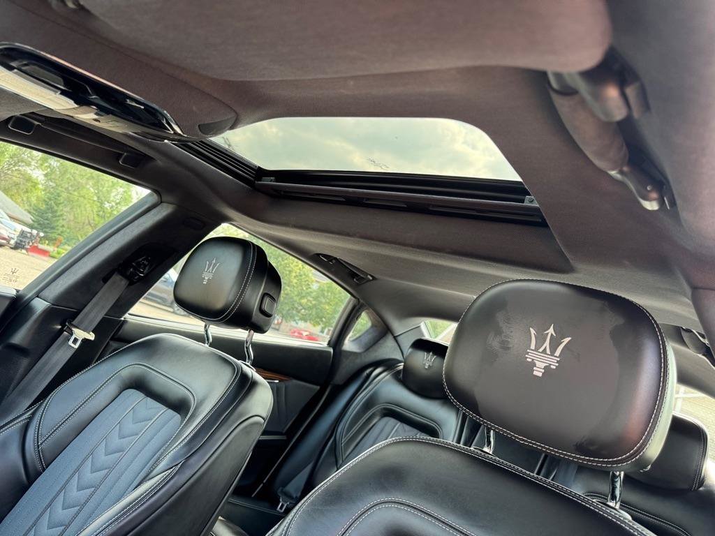 Used 2021 Maserati Quattroporte S GranLusso Q4 AWD/4WD image 34