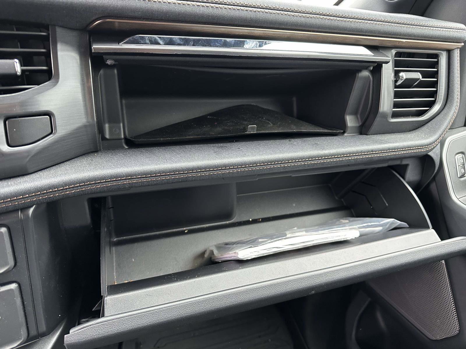 Used 2023 Ford F150 Lightning Lariat image 28