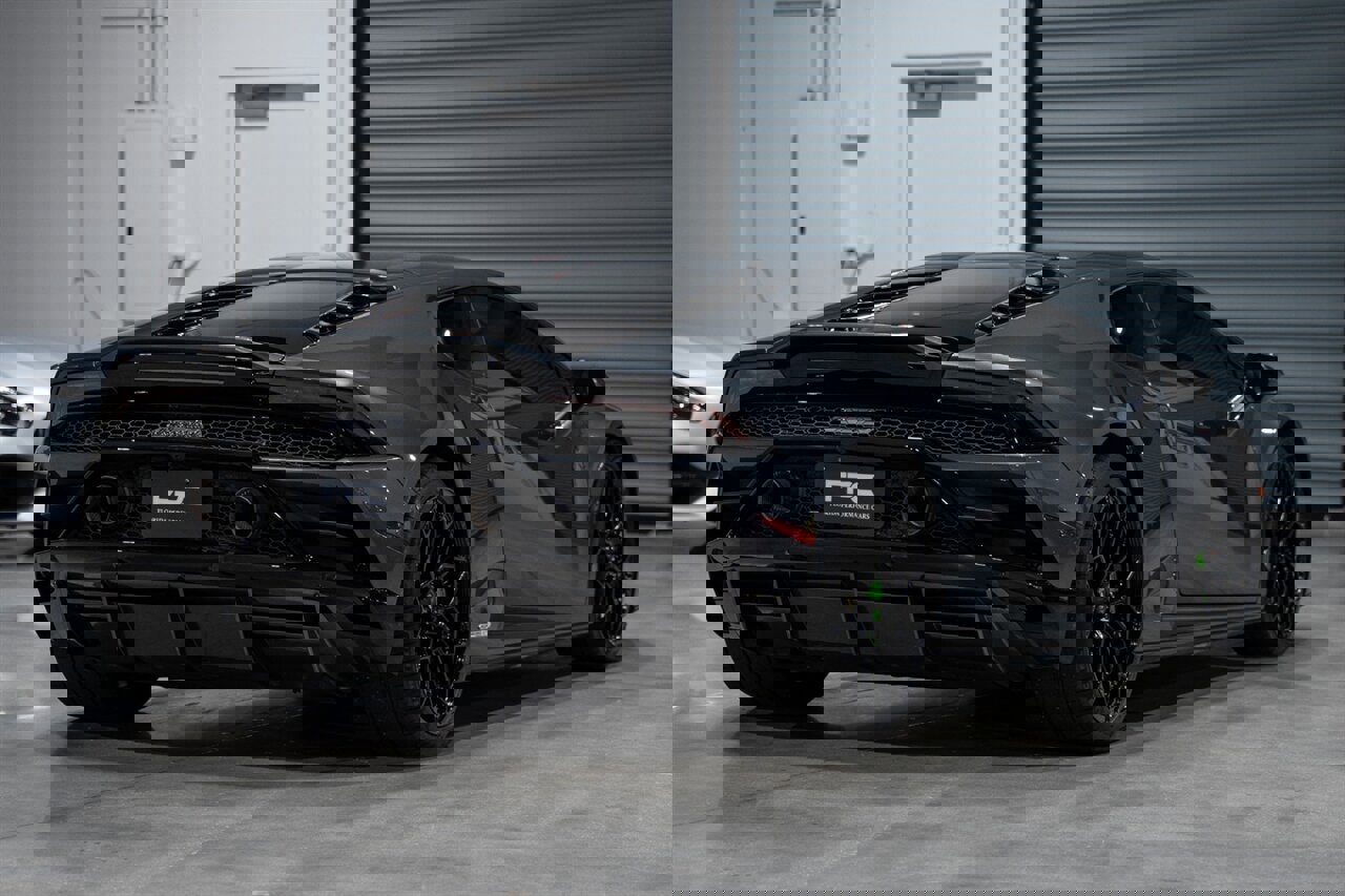Used 2020 Lamborghini Huracan EVO image 15