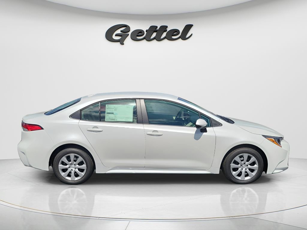 New 2026 Toyota Corolla LE FWD image 4