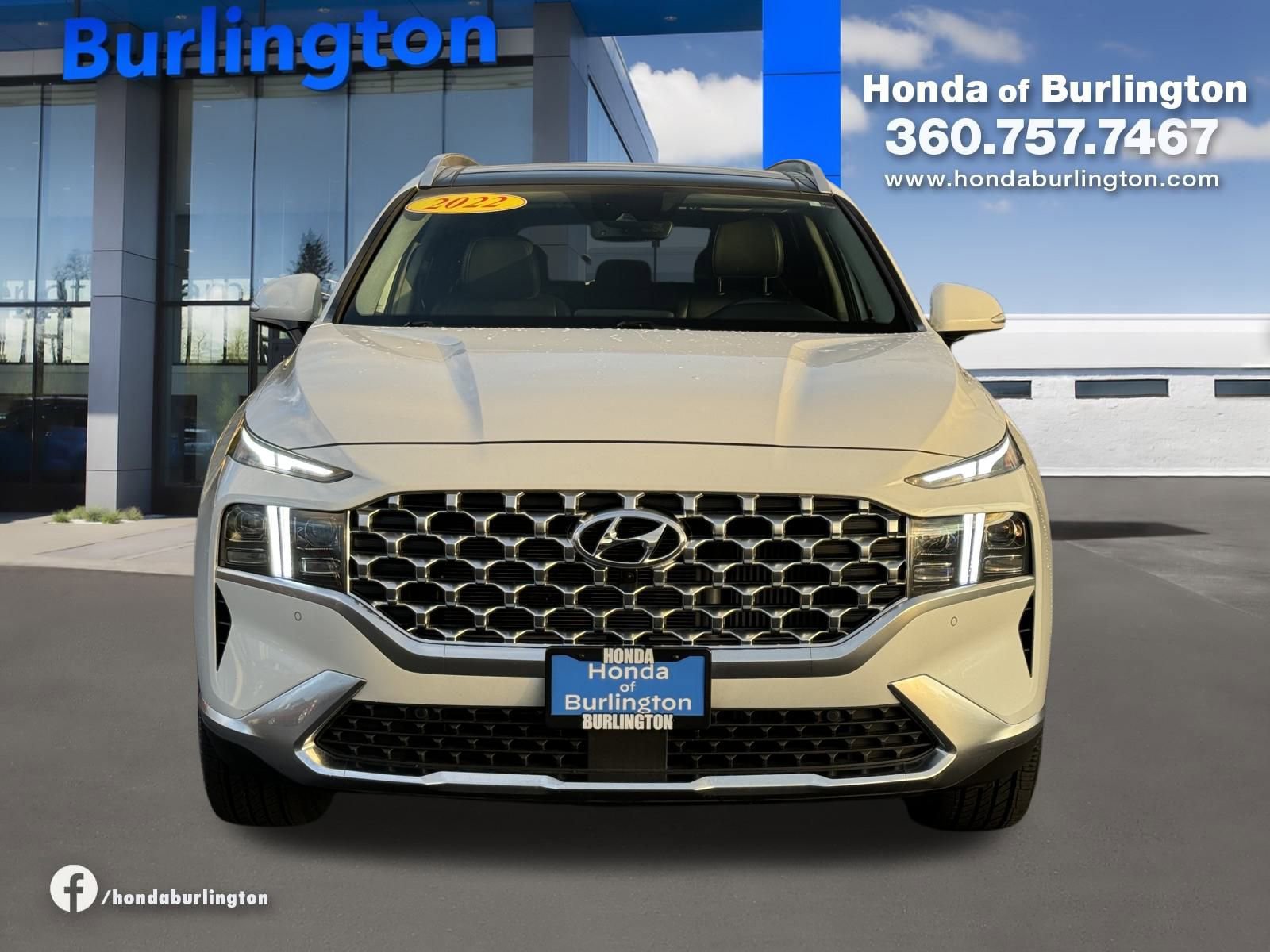 Used 2022 Hyundai Santa Fe Limited w/ Cargo Package image 10