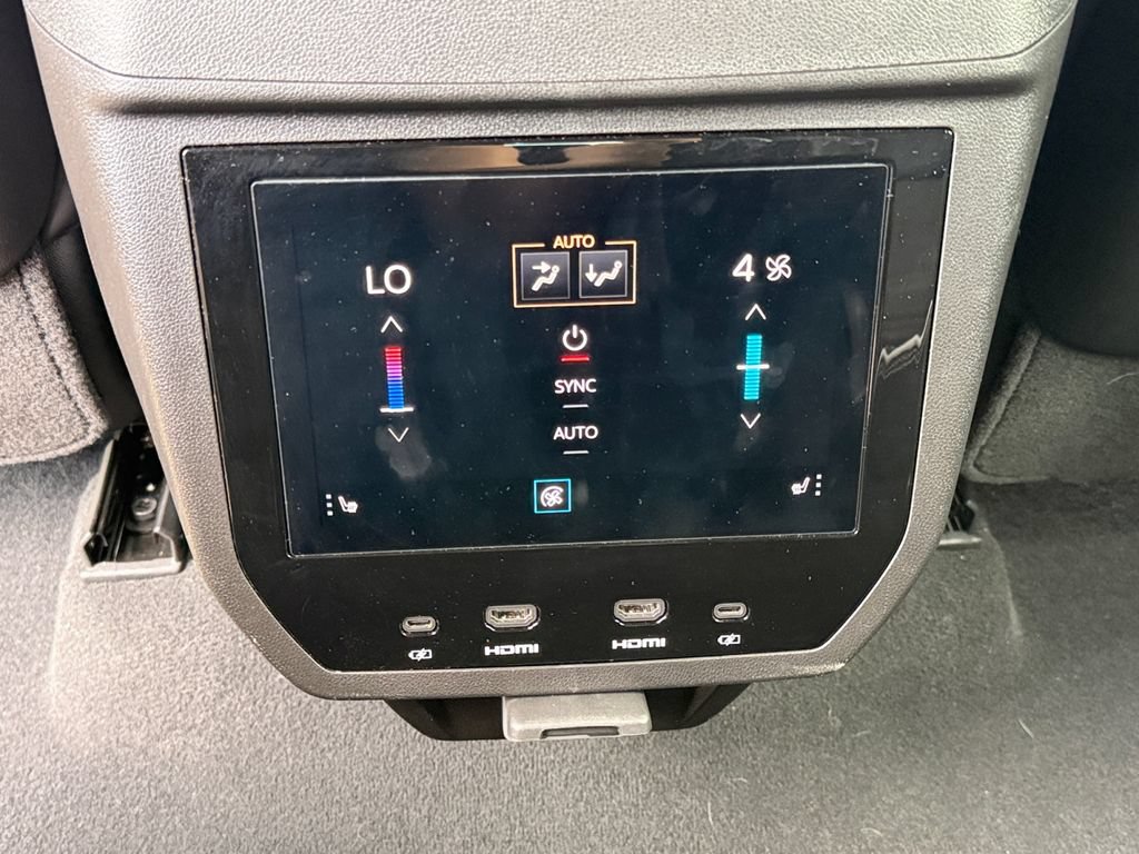 Used 2026 GMC Yukon AT4 Ultimate AWD/4WD image 40