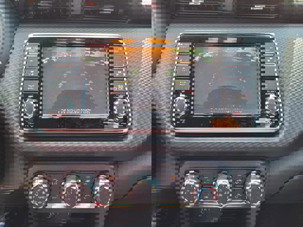 New 2025 Nissan Kicks Play S image 10