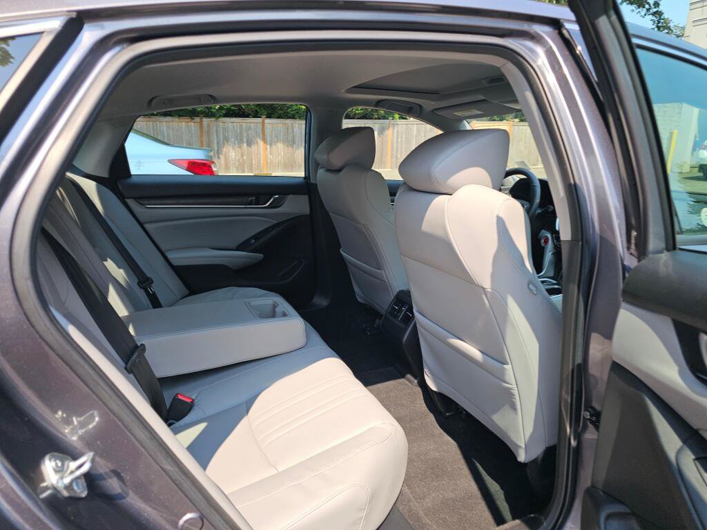 Certified 2018 Honda Accord Touring image 14