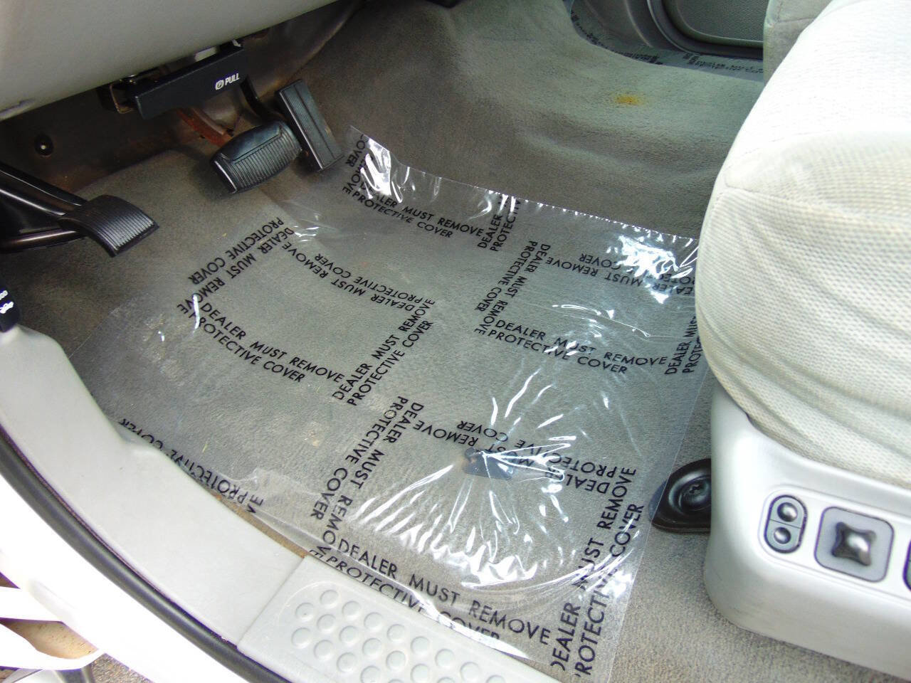 Used 2004 Ford F250 XLT image 6