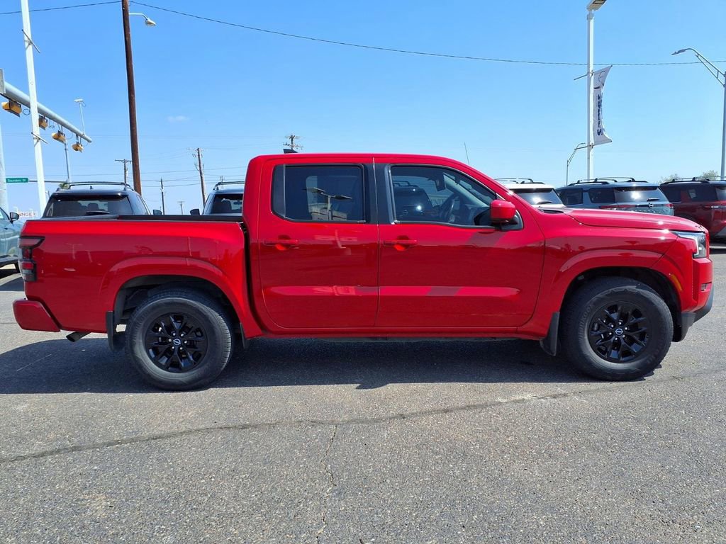 Used 2024 Nissan Frontier SV image 8